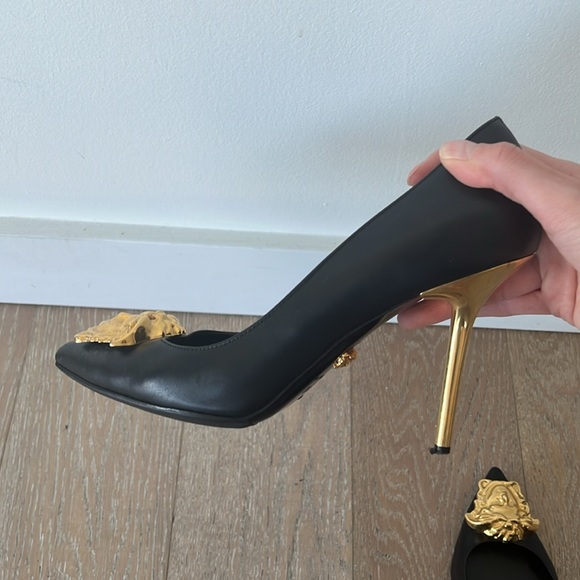 Versace heels - Picture 4 of 5